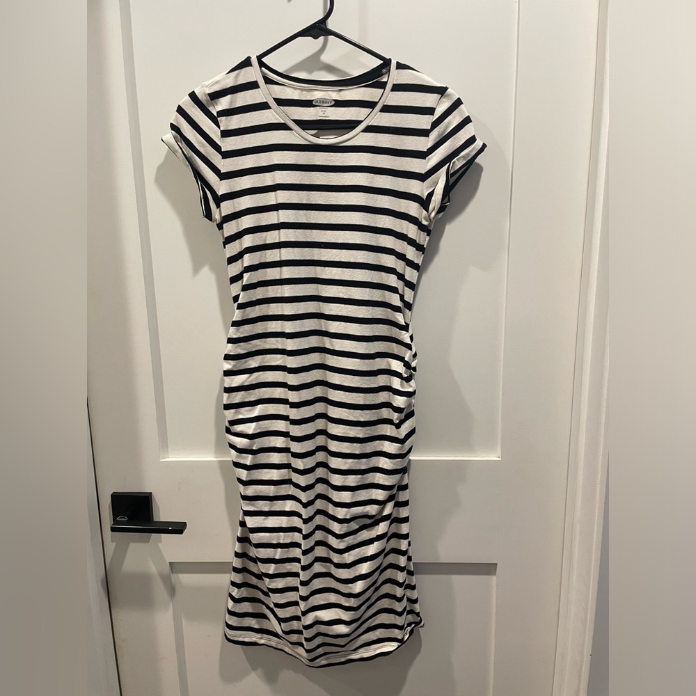 Maternity Old Navy Dress - Medium